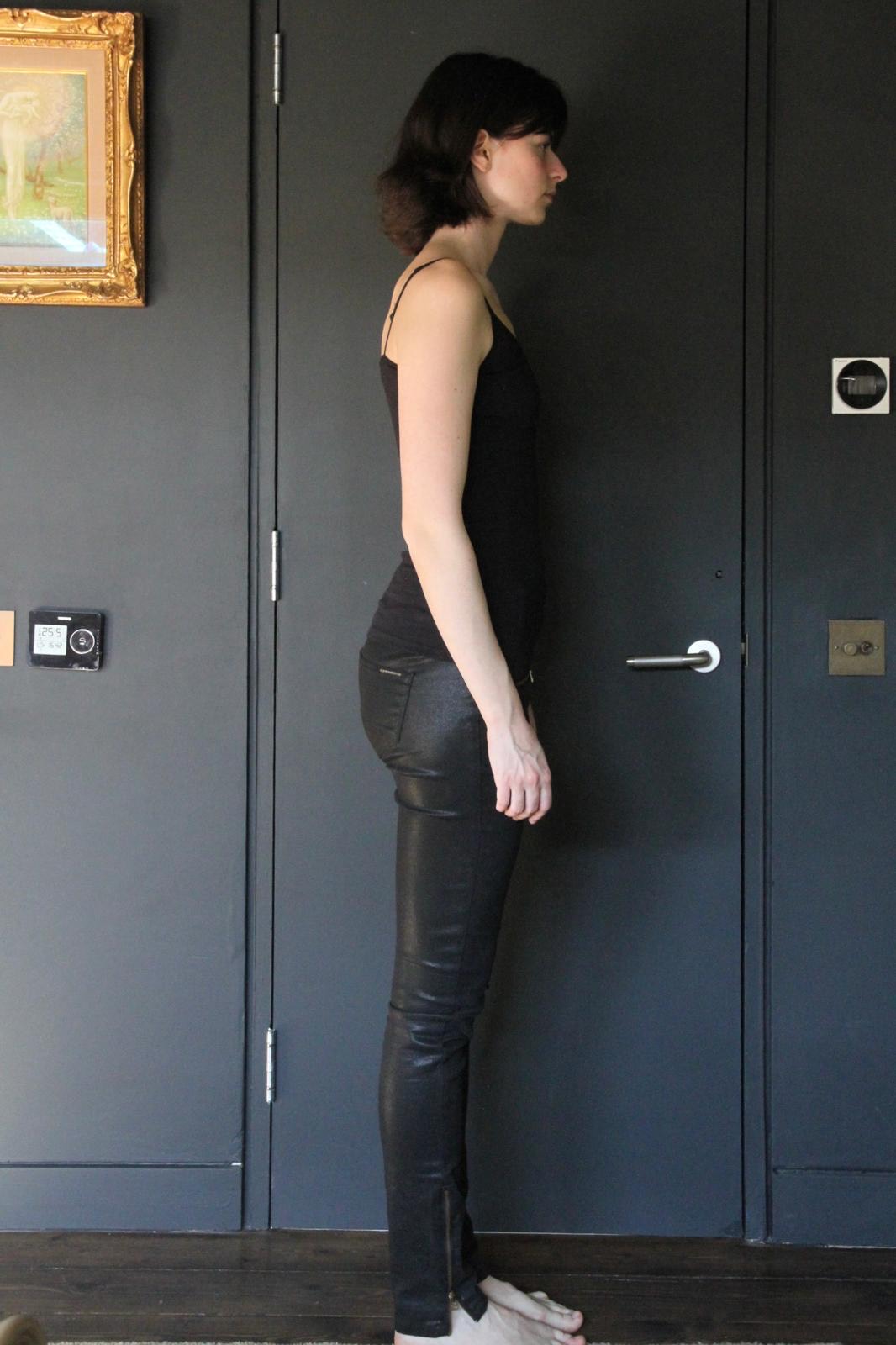 5/5 Fullbody side