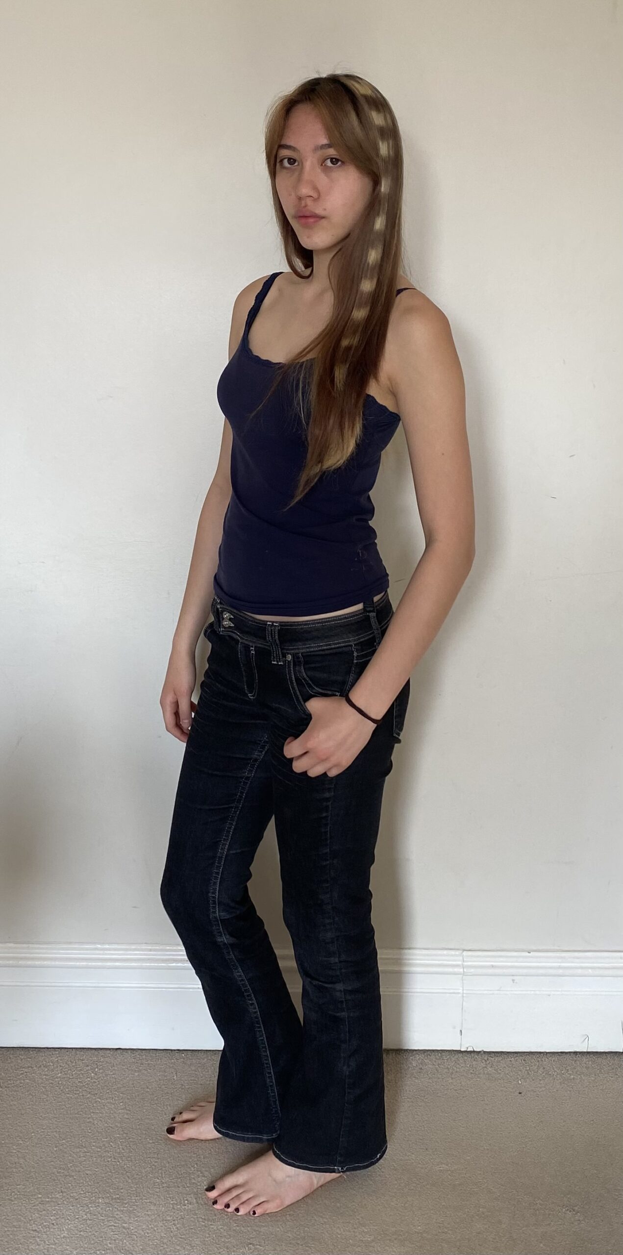 1/4 FRONT FULLBODY